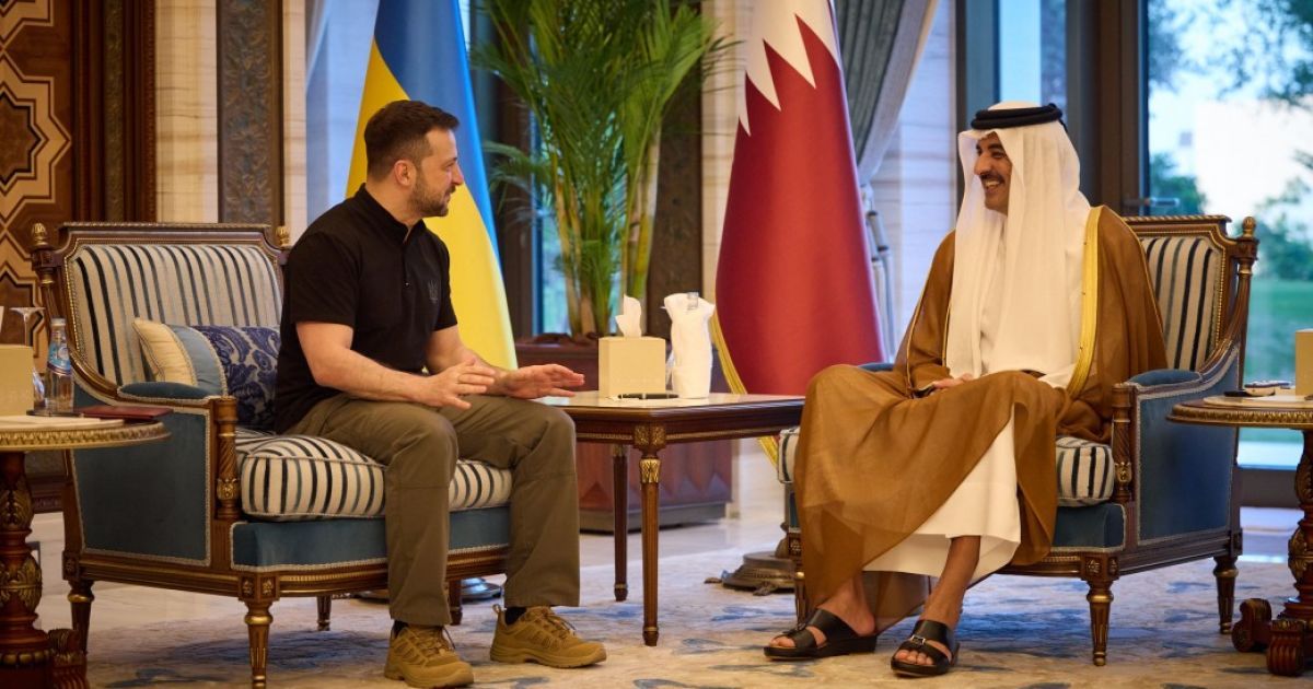 Президент зустрівся з Еміром Катару