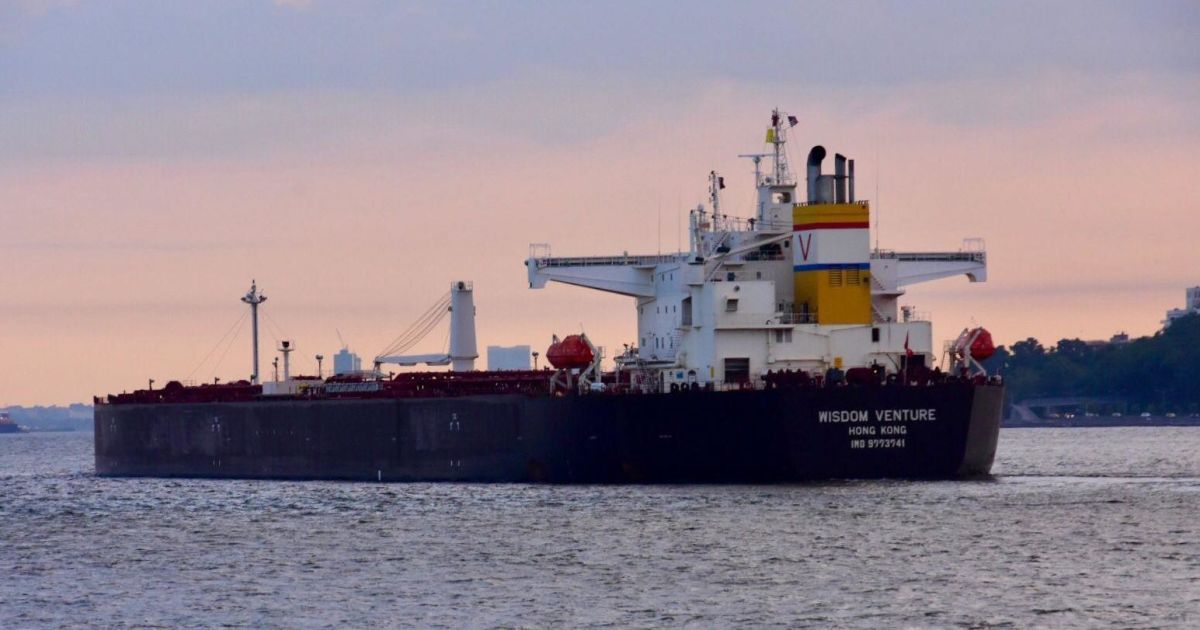 В Одессу впервые в истории Украины доставили партию нефти из США