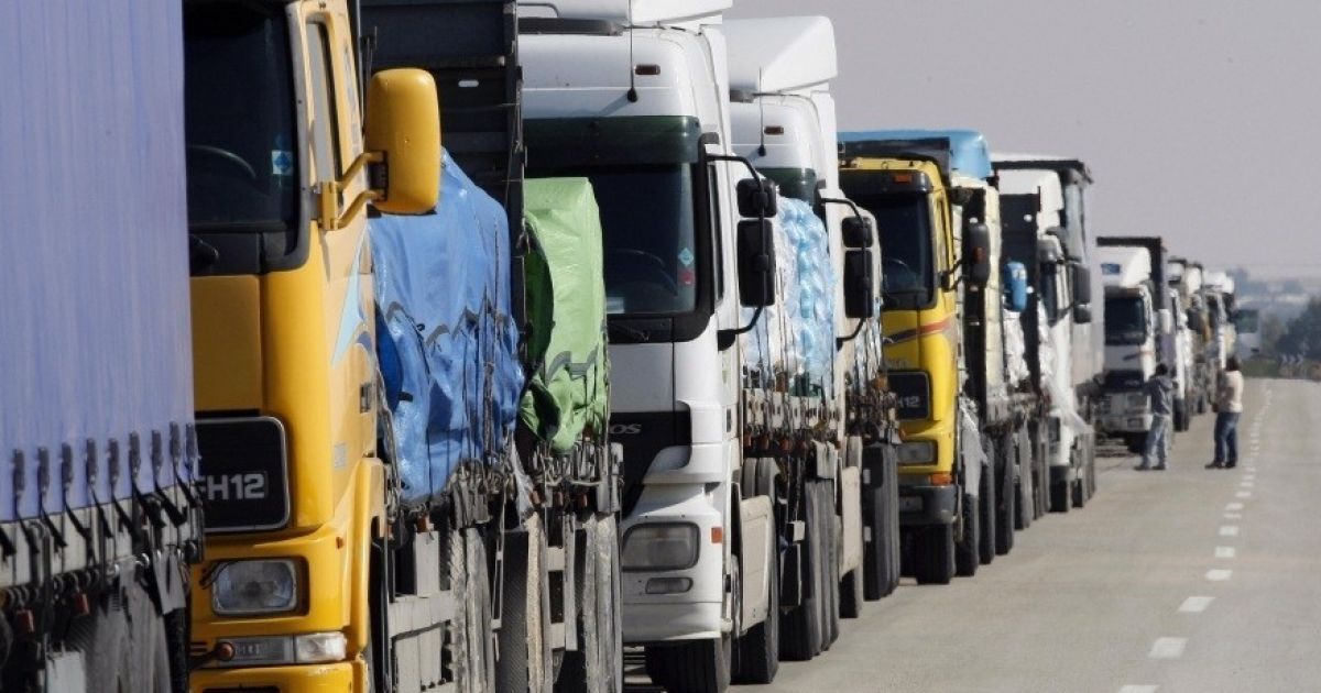 Румыния задерживает движение автомобилей через границу