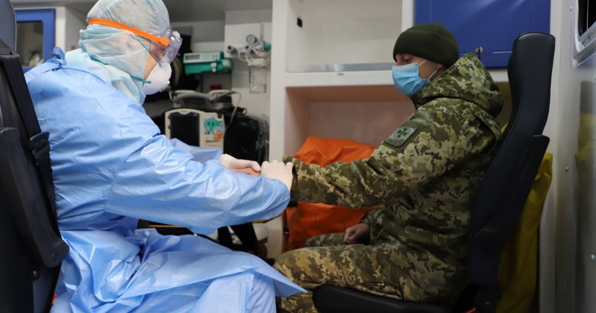 На Закарпатті прикордонник заразився коронавірусом