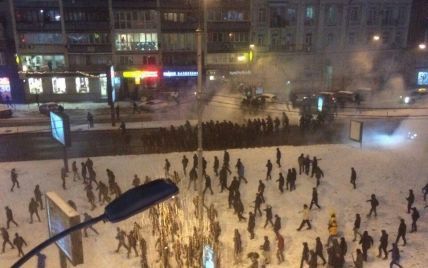 Фанаты "Динамо" и "Бешикташа" устроили кровавые разборки в центре Киева