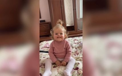 Маленькая Ульяна со СМА нуждается в спасительном уколе: отец погиб в ДТП, они с мамой остались в чужой стране совсем одни
