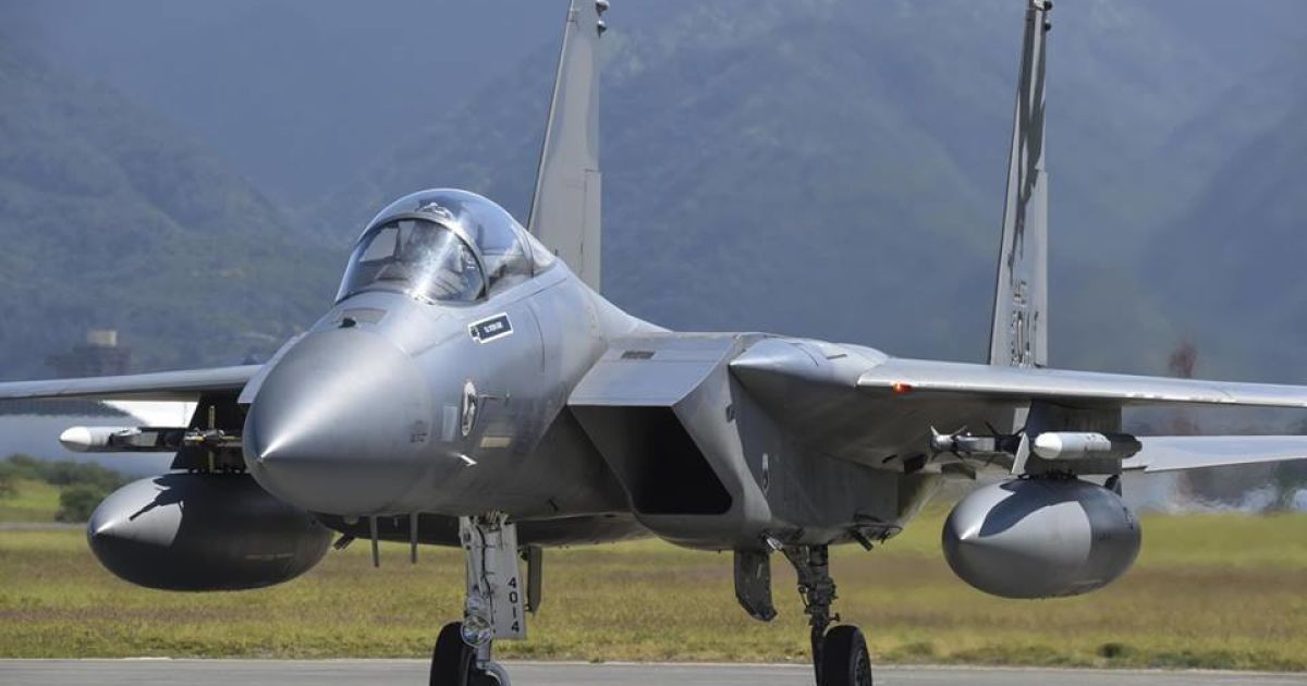 В Украину на учения прибыли самолеты военных сил США