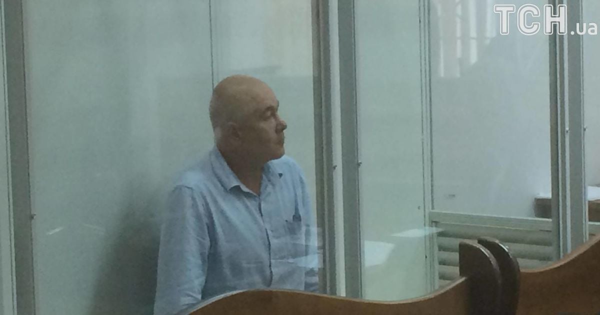 "Шоколадного" грабіжника банків засудили до восьми років в'язниці