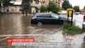 Вода у великих містах: потужна злива накоїла лиха на Заході України