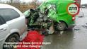 Смертельна ДТП під Києвом: Volkswagen на високій швидкості врізався в фуру
