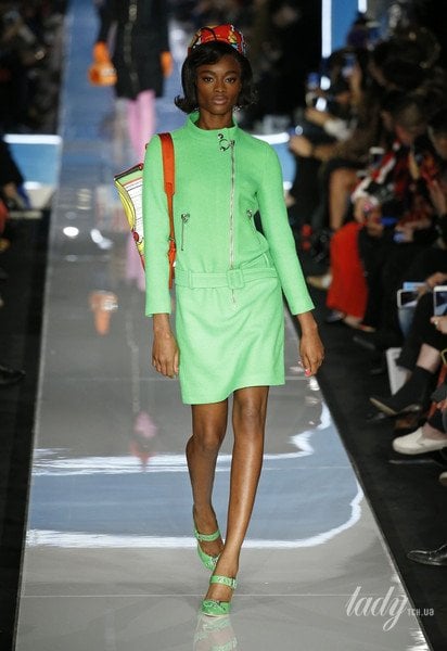 Колекція Moschino прет-а-порте сезону осінь-зима 2018-2019 / © East News