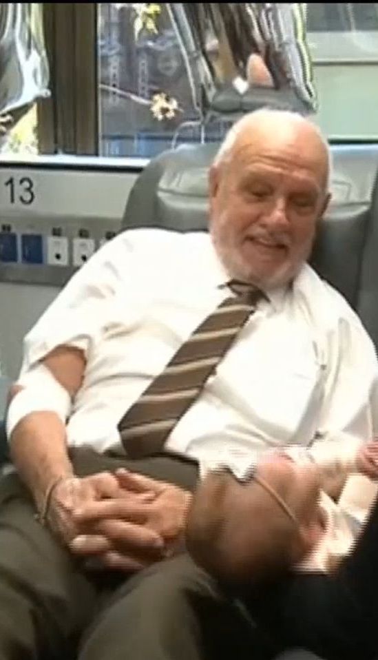 Один из старейших и уникальных доноров Австралии в последний раз пожертвовал кровь