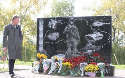 Верховная Рада ввела уголовную ответственность за повреждение памятников защитникам Украины