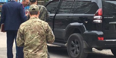 В Николаеве неизвестные попытались взорвать авто местного депутата
