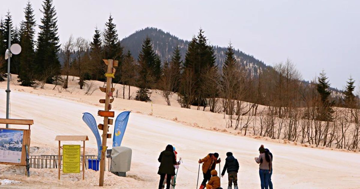 Червоний сніг на грузинському курорті_1 / © Facebook/Goderdzi Resorts