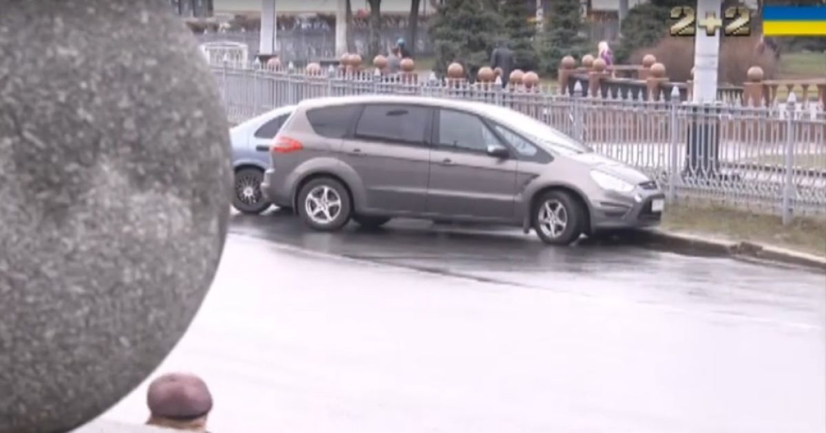 Полтавские депутаты хотят сделать из исторического парка VIP-парковку