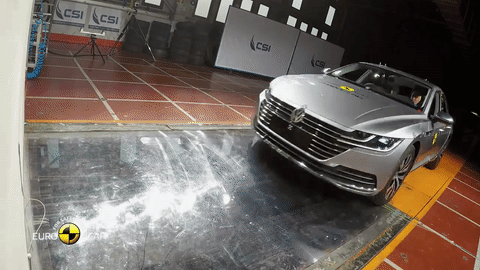 Volkswagen Arteon получил пять звезд в краш-тесте Euro NCAP