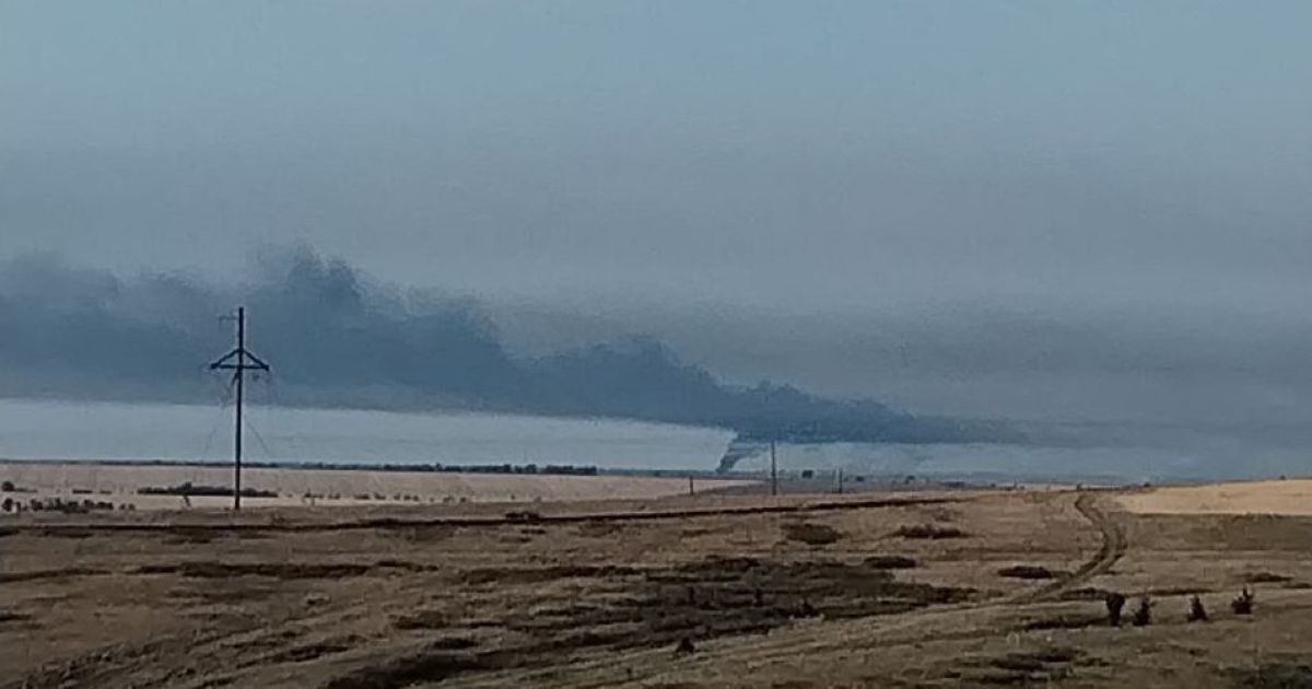 Дим у Морозовську після атаки БПЛА / Фото: російські телеграм-канали