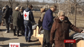 Красный крест помогает мирному населению под Мариуполем