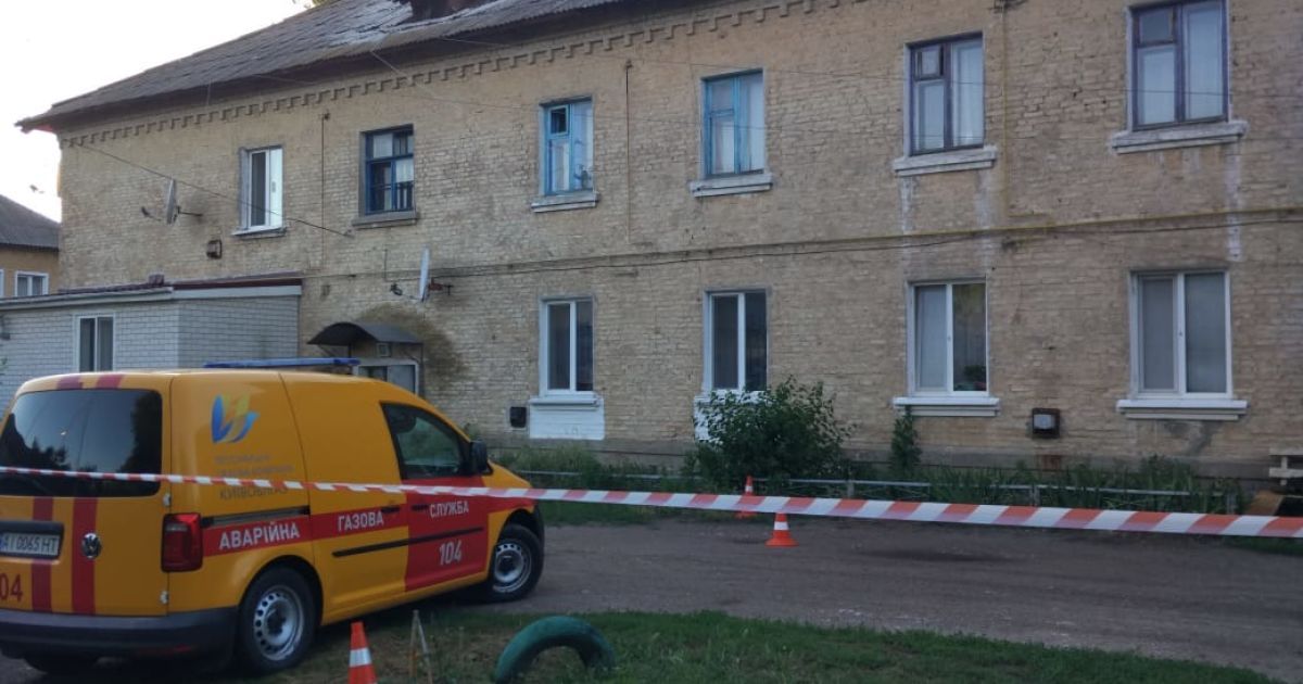 В Киевской области обрушилась крыша многоквартирного дома