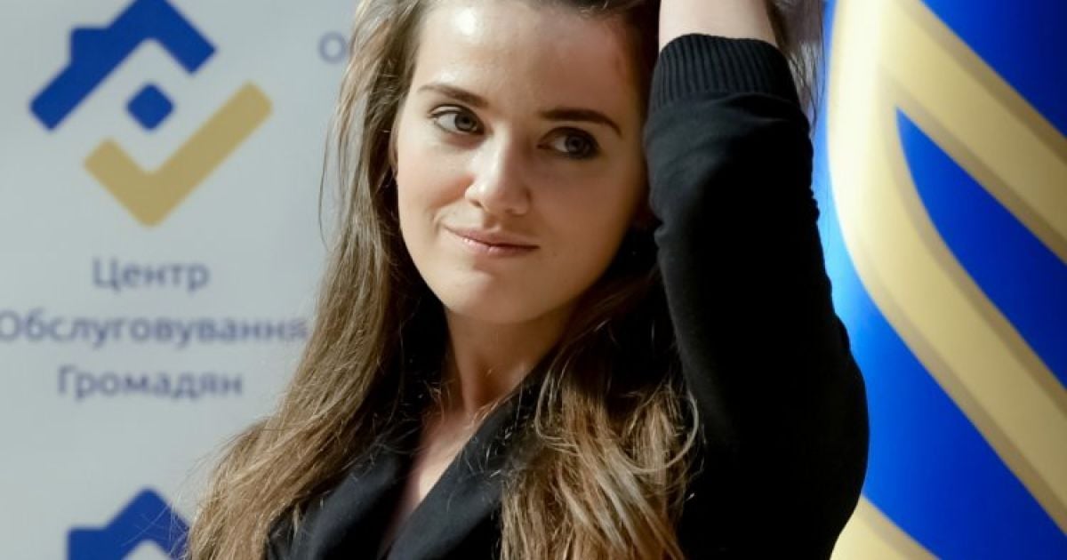 Одесскую таможню возглавила 26-летняя заместитель Саакашвили Юлия Марушевская. Она утверждает, что ведет с собой в управление организацией команду профессионалов. Свои обязанности она при этом видит как информационное сопровождение изменений, которые будут происходить на таможне.