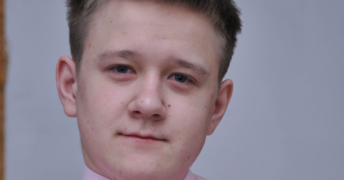 Допоможіть 18-річному Міші позбутися інвалідного візка
