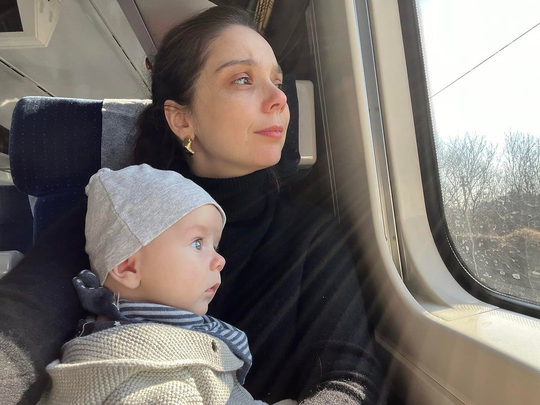 Дружина Олега Сенцова з їхнім сином / © instagram.com/veronika_velch