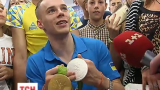 Олимпийский чемпион Олег Верняев устроил автограф-сессию в Киеве