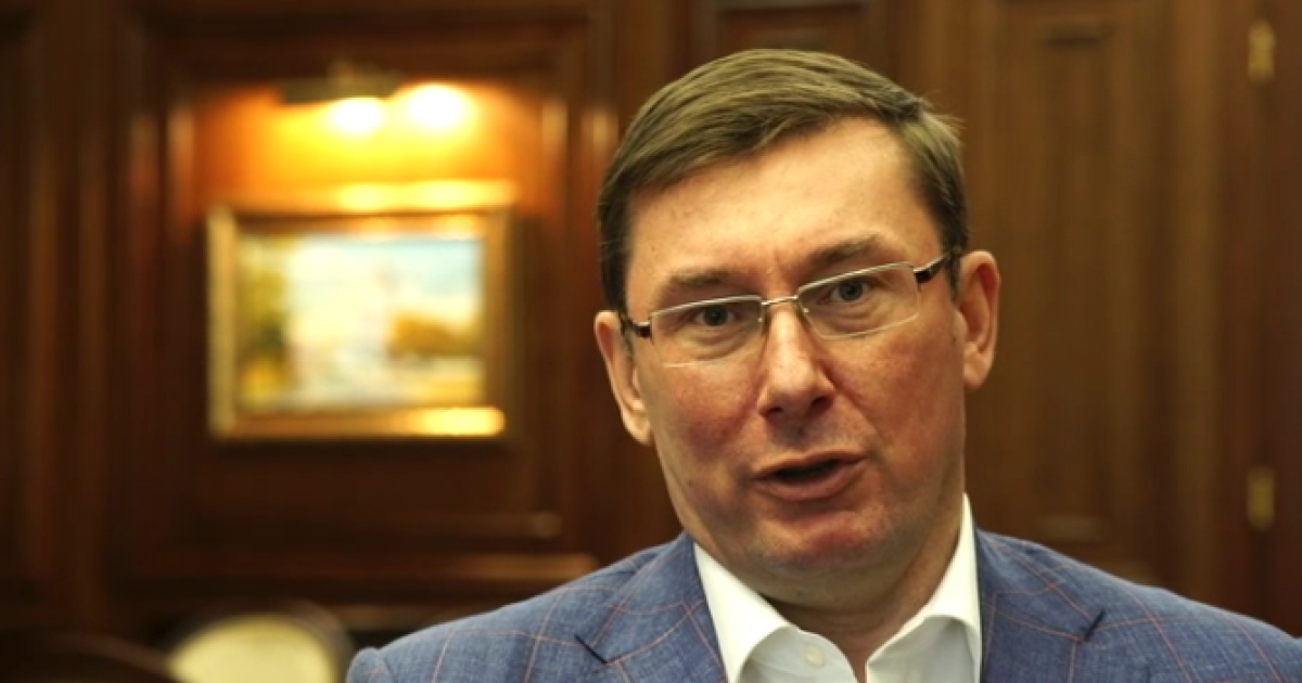 За рік бурштинові "ділки" заробляють стільки, скільки потребує військовий бюджет України