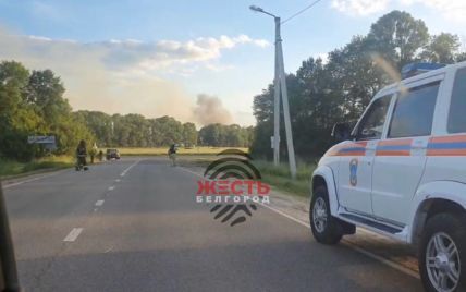 В Белгородской области на границе с Украиной раздаются мощные взрывы и вспыхнул пожар: видео