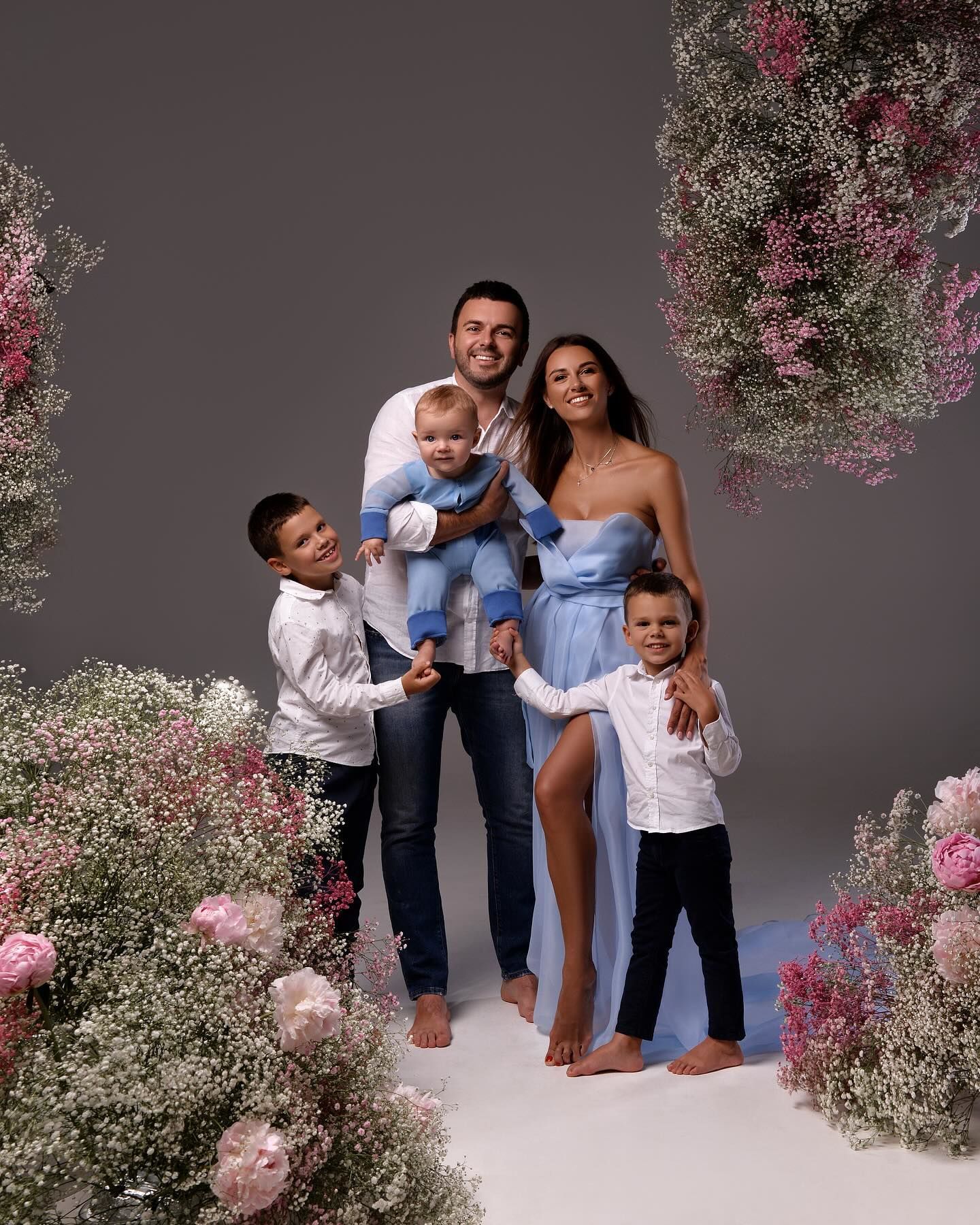 Григорий Решетник с семьей / © instagram.com/grisha_reshetnik