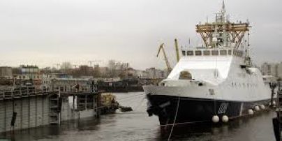 Угроза возрастает: Россия завела в Азовское море еще два военных корабля