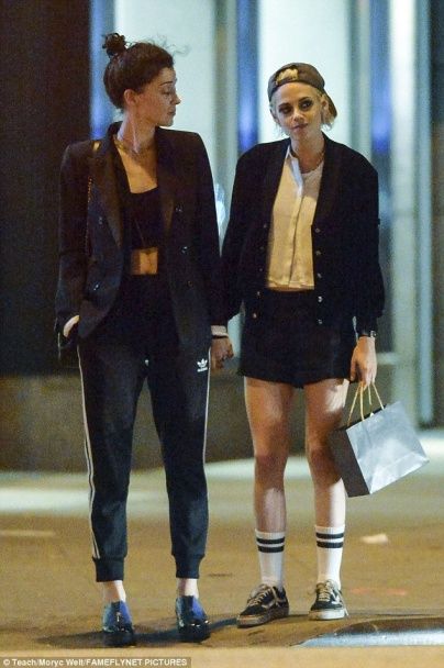 Стюарт встречается с St Vincent