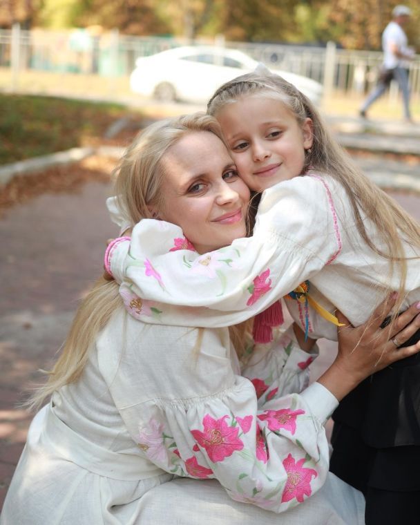 Лилия Ребрик показала заметно подросшую 7-летнюю дочь-красавицу и нежно поздравила ее с важным праздником