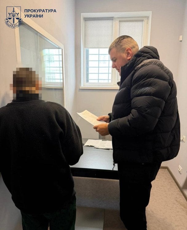 Підозрюваний у нападі на дівчинку-підлітка та перехожого / © Київська обласна прокуратура