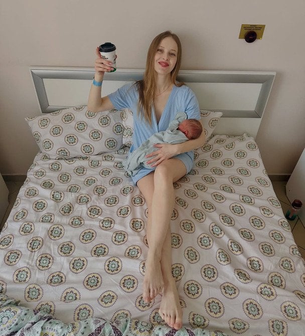 Анна Сагайдачная с новорожденным сыном / © instagram.com/annasagaidachnaya