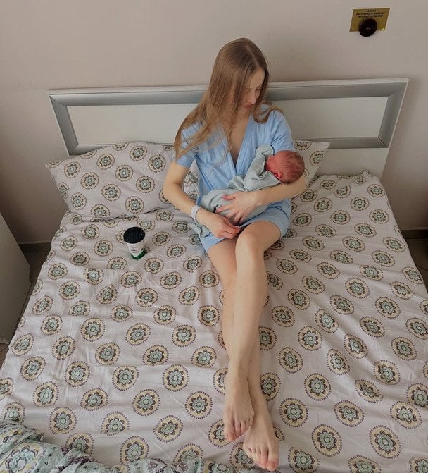 Анна Сагайдачная с новорожденным сыном / © instagram.com/annasagaidachnaya