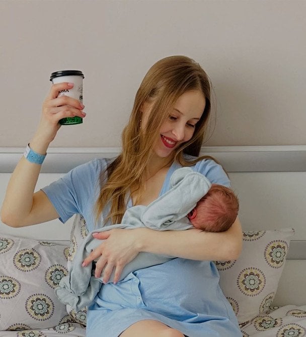 Анна Сагайдачная с новорожденным сыном / © instagram.com/annasagaidachnaya
