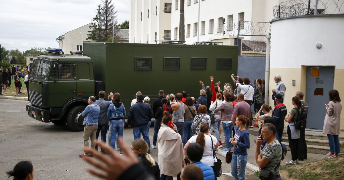 Після видавання "вагнерівців" Росії МЗС України виступило з різкою заявою щодо Лукашенка та протестів у Білорусі
