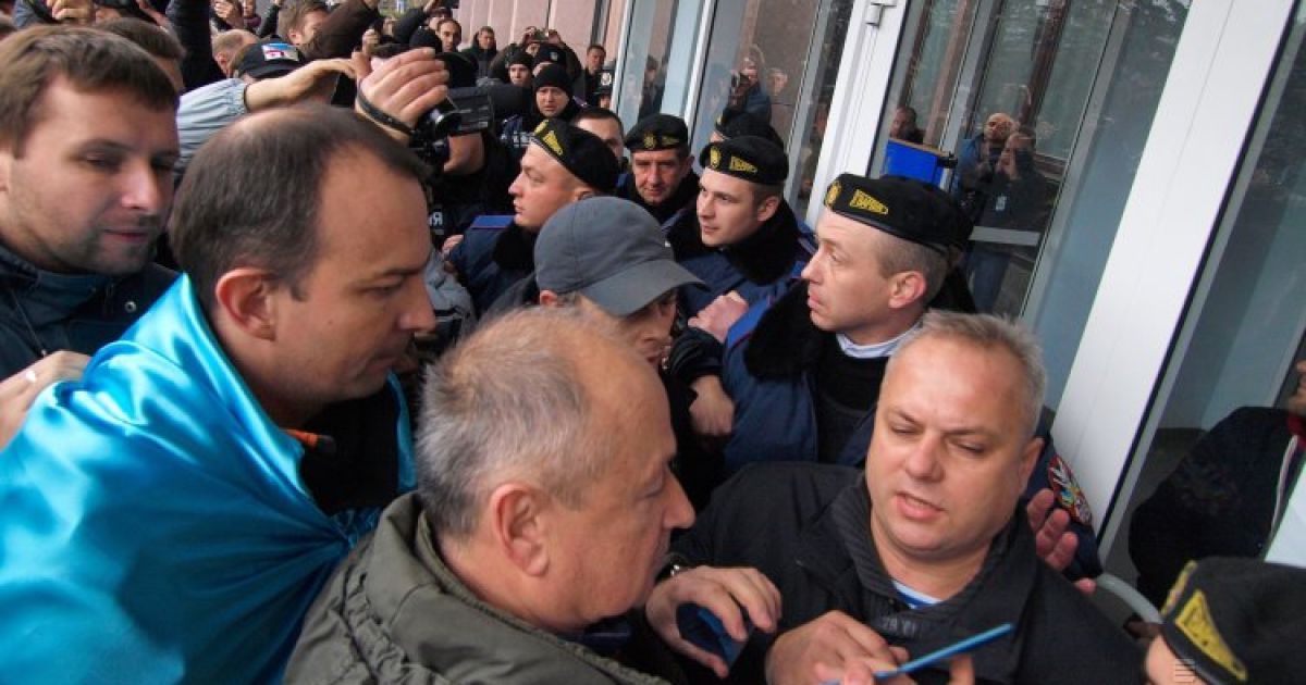 Митинг в Кривом Роге собрал тысячи людей. / © УНИАН