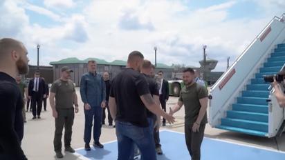 Історичні кадри: Зеленський показав командирів "Азову"