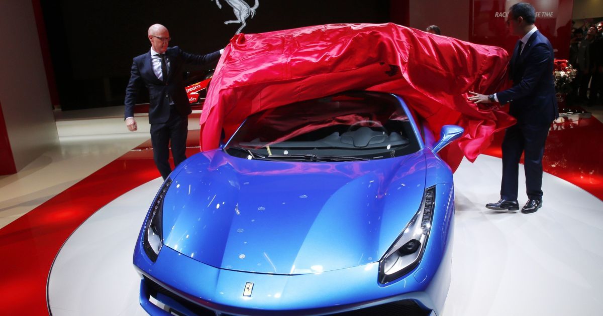 Ferrari представила самый мощный серийный кабриолет в своей истории