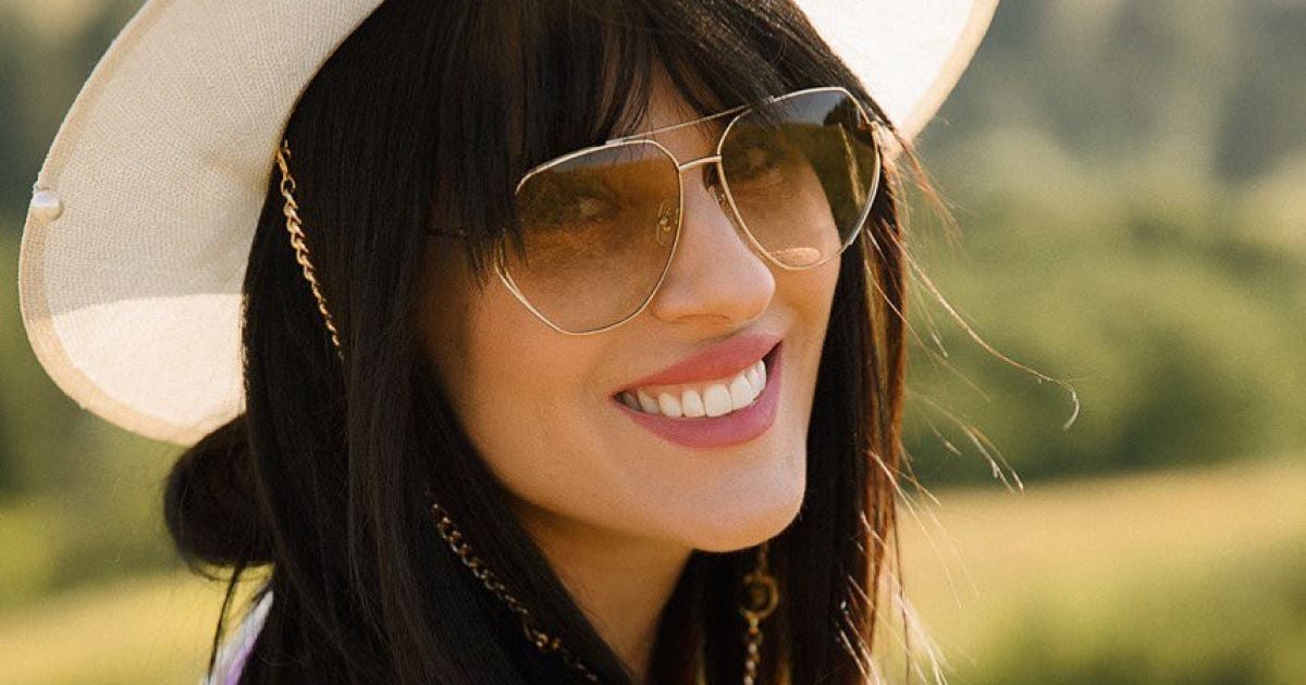 Розкішна Маша Єфросиніна потанцювала у мереживній сукні та похизувалася стрункістю