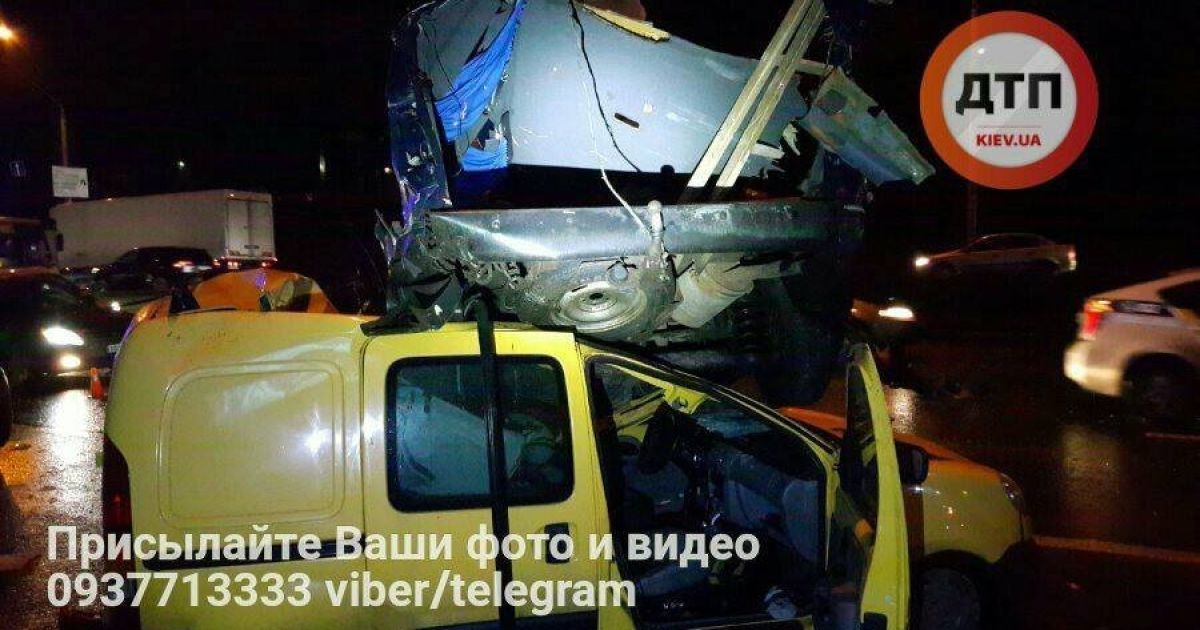 ДТП на проспекті Перемоги у Києві_6 / © facebook.com/dtp.kiev.ua