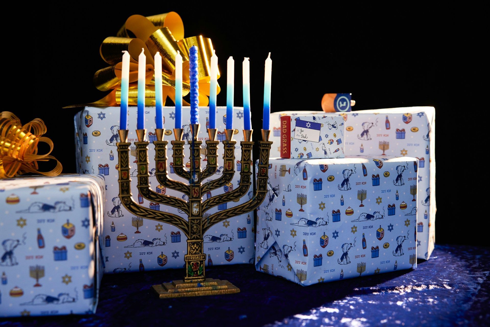 Pada tanggal 25 Desember, dunia juga merayakan Hanukkah / © Unsplash