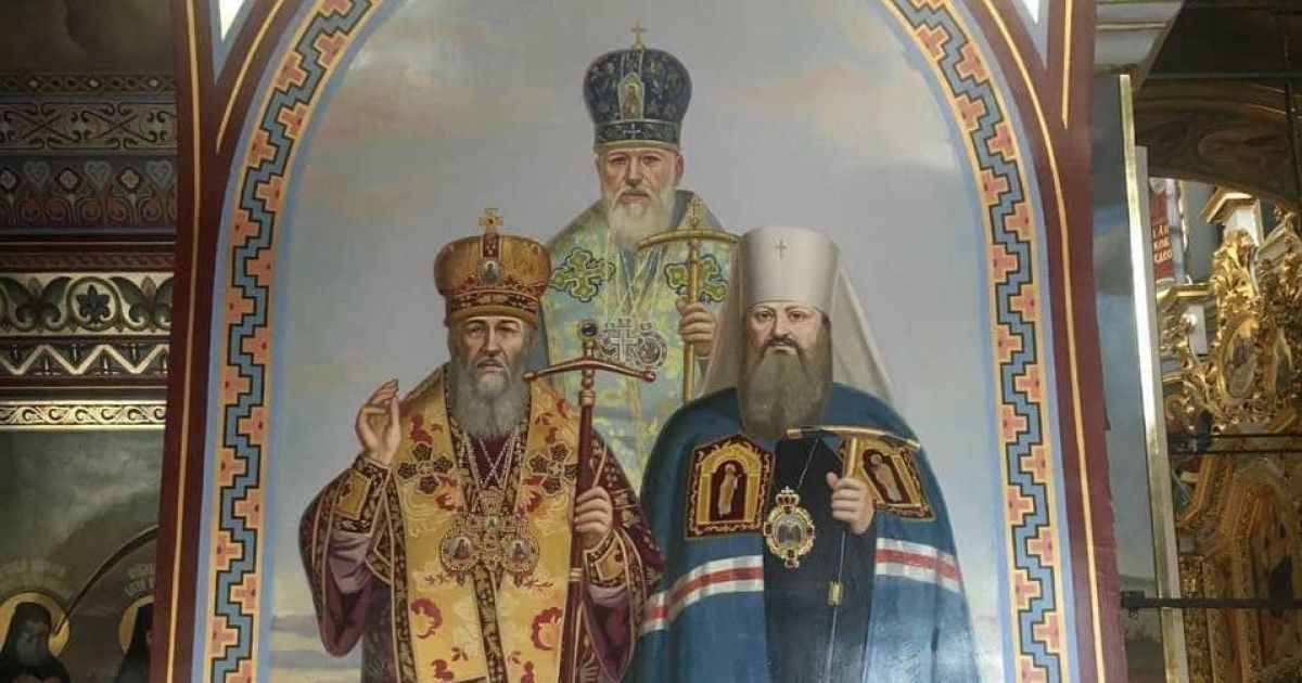 Испортил памятку: наместник Киево-Печерской лавры увековечил себя на стенах Успенского собора