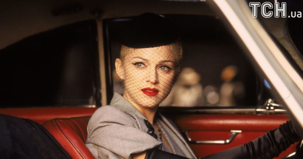 Тупак покинул Мадонну за цвета ее кожи