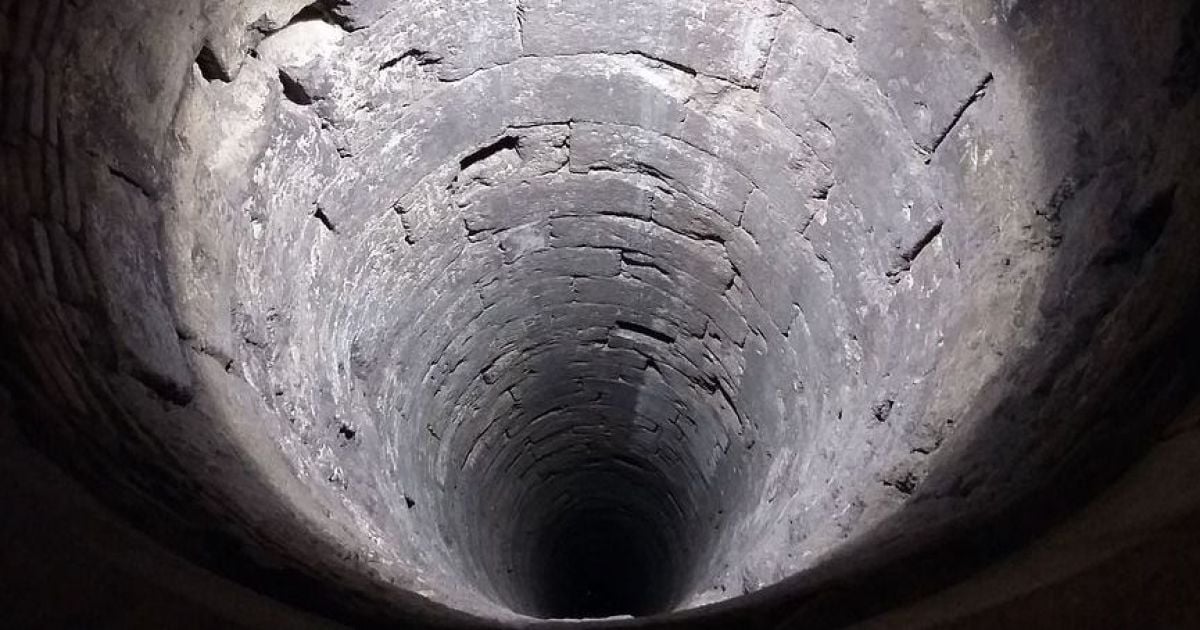 В Киевской области мужчина утонул в колодце на собственном дворе