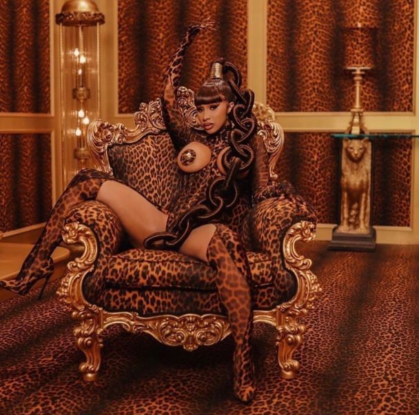  / © instagram.com/iamcardib