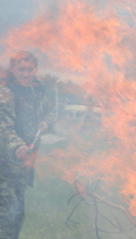 У Румунії чоловік отримав забагато штрафів і на знак протесту підпалив своє авто
