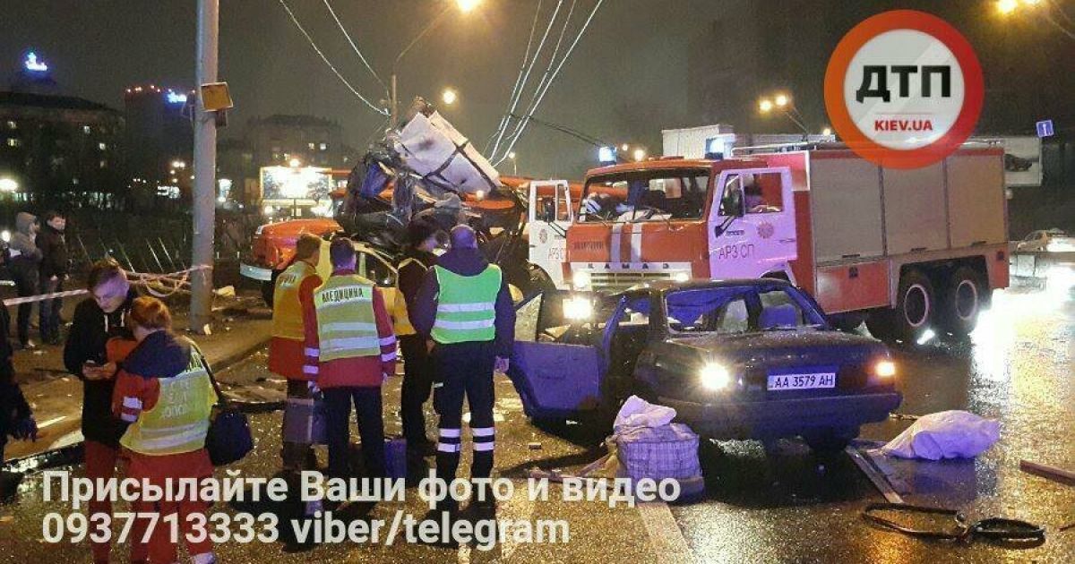 ДТП на проспекті Перемоги у Києві_9 / © facebook.com/dtp.kiev.ua