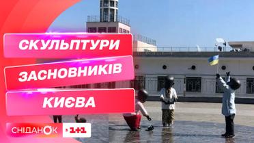 Скульптуры малышей нарядили к праздникам: к Рождеству они появились в образе ангелов