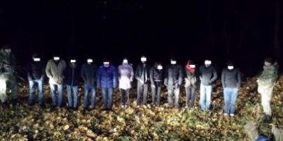 На Сумщині затримали 12 незаконних мігрантів при спробі порушити кордон з боку Росії