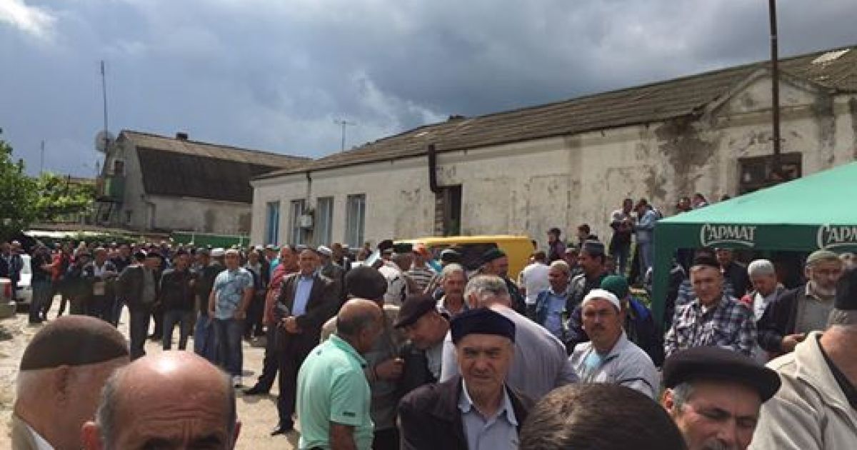 Сотни татар пришли провести в последний путь жестоко убитую крымскую татарку